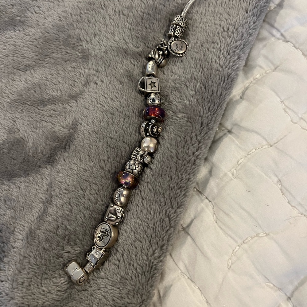Elegant Silver Charm Bracelet PANDORA - Picture 4 of 6